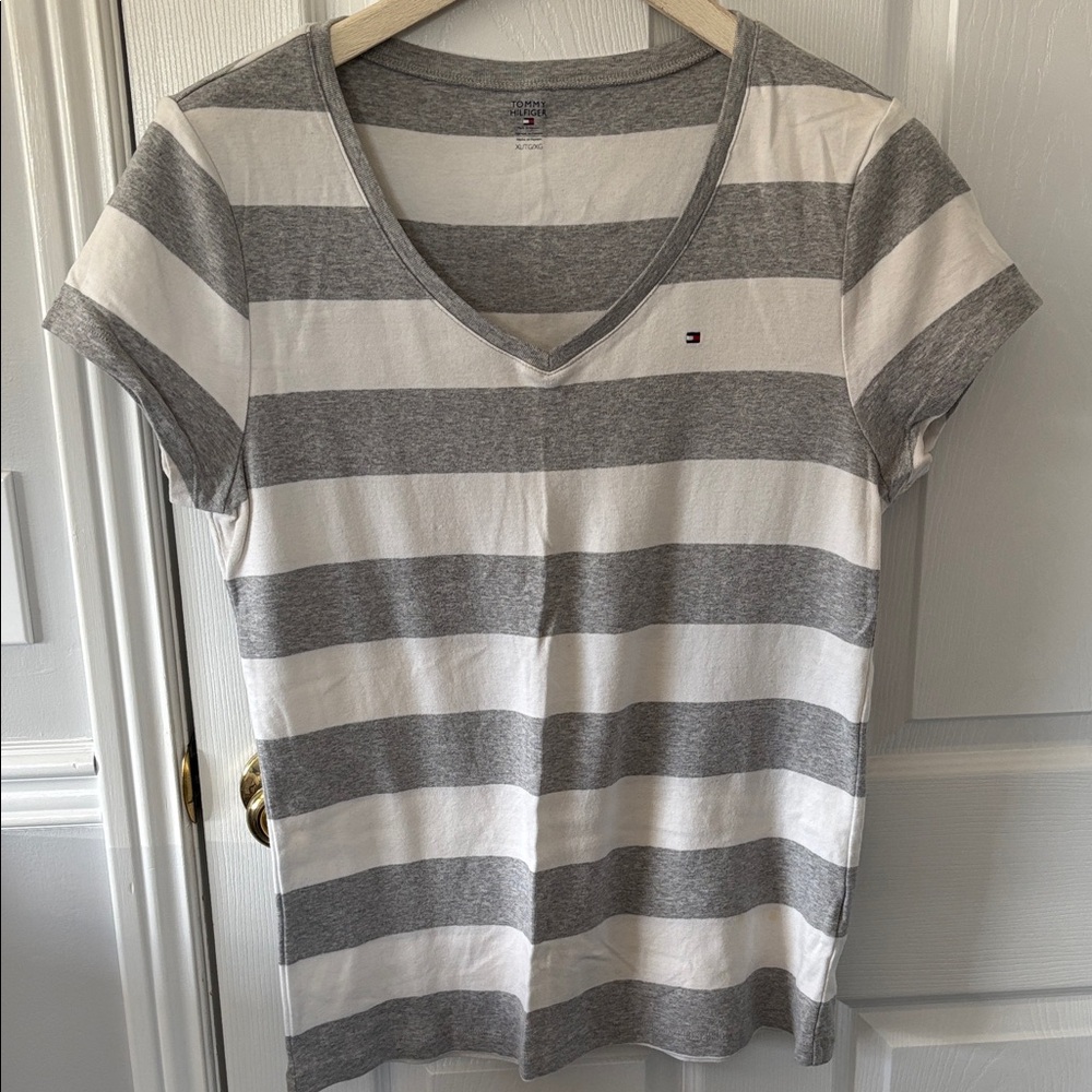 Tommy Hilfiger Women's Gray and White Striped Tee